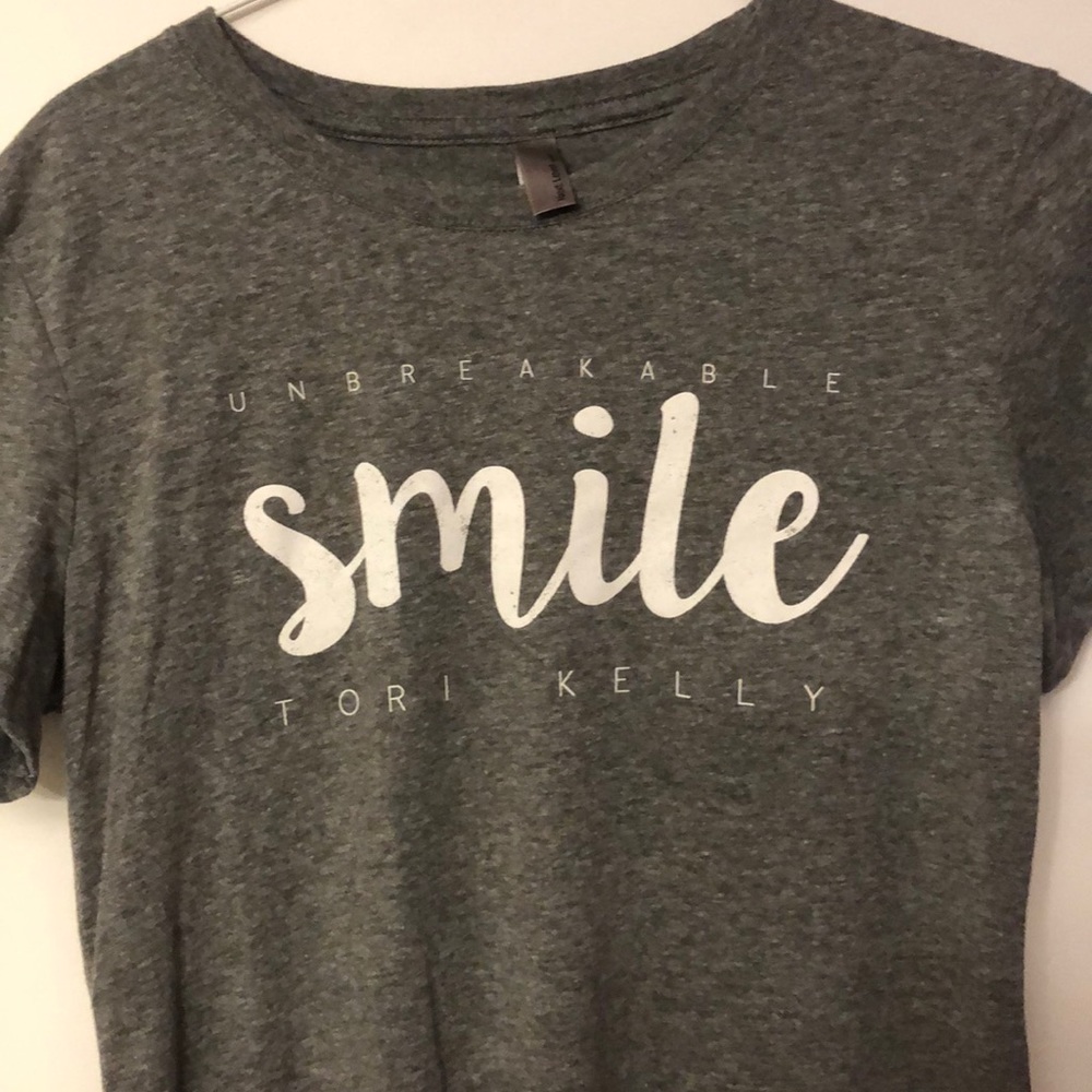 Tori Kelly in breakable smile concert shirt great